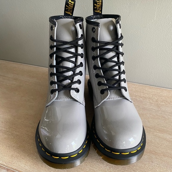 Dr. Martens lace up Patton leather gray boots. Size 6. NWOT​​ - Picture 5 of 9